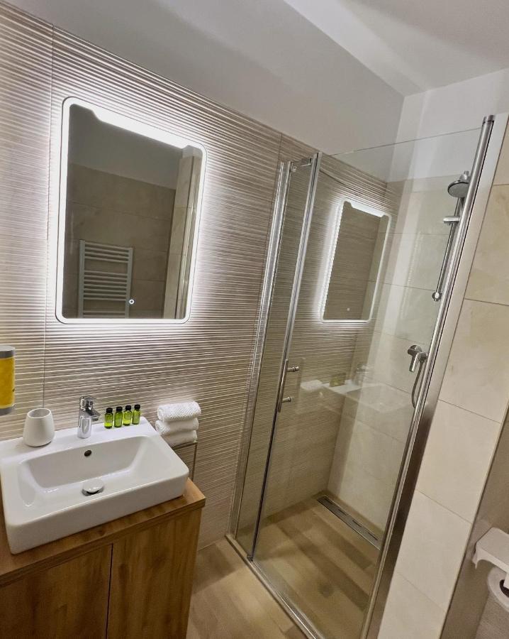 Cozy Stay Apartment Тренчин Экстерьер фото