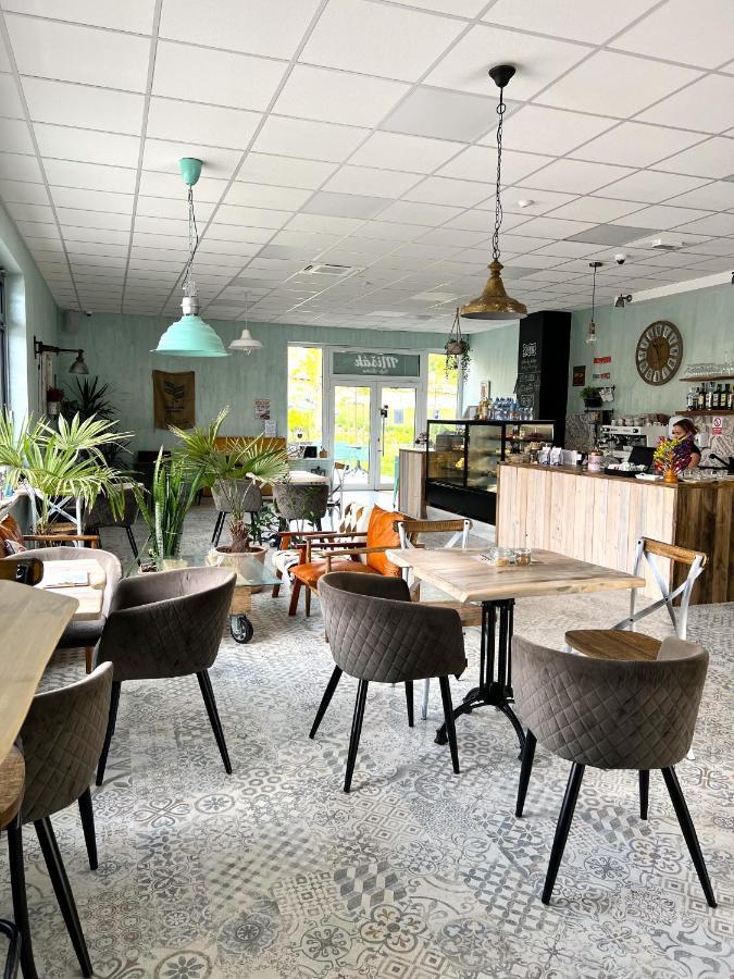 Cozy Stay Apartment Тренчин Экстерьер фото