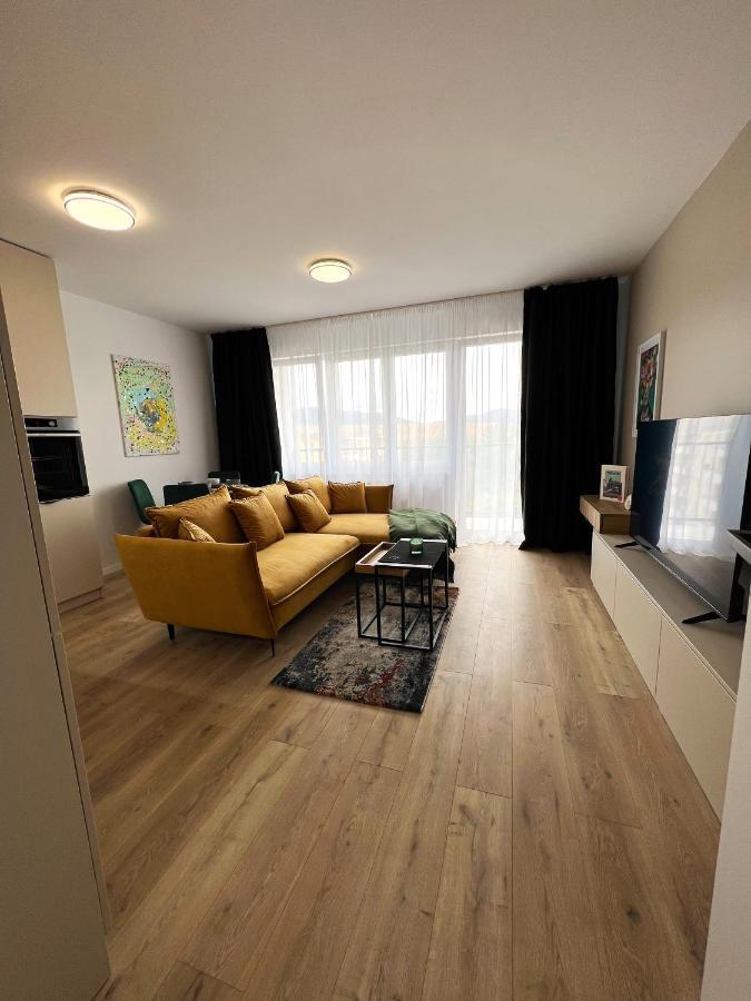 Cozy Stay Apartment Тренчин Экстерьер фото