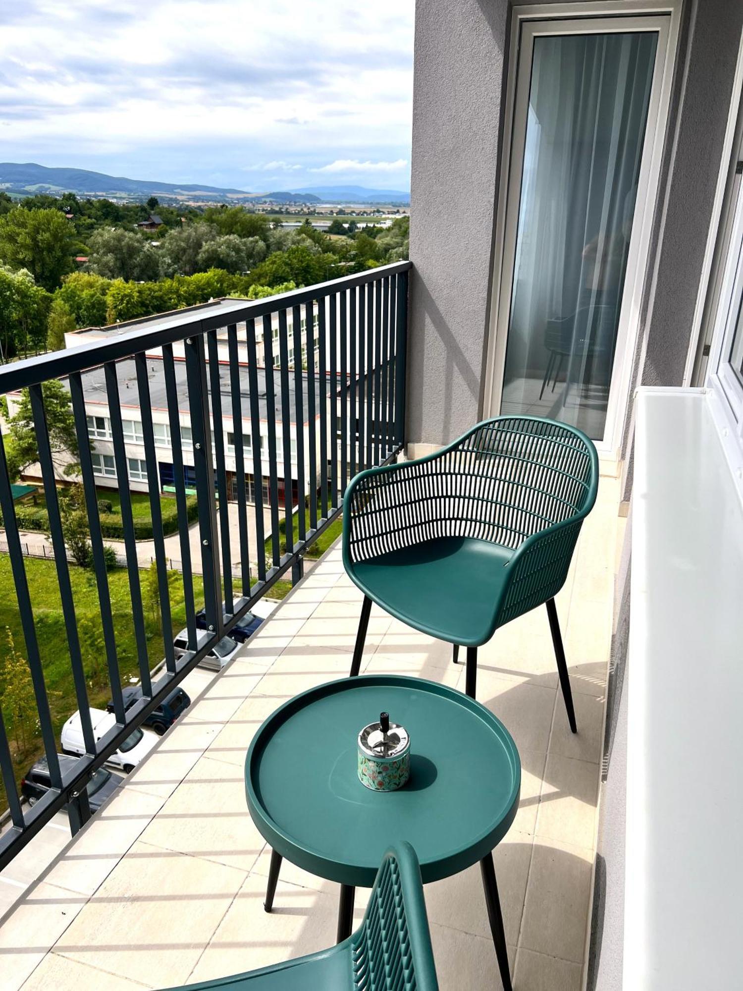 Cozy Stay Apartment Тренчин Экстерьер фото