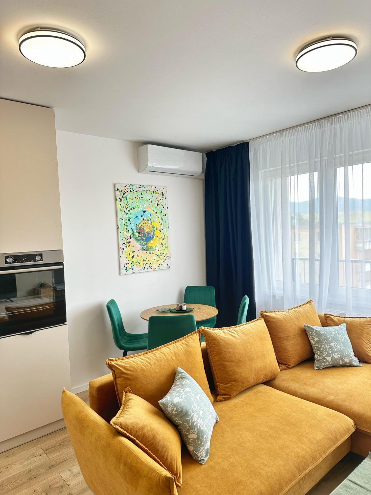 Cozy Stay Apartment Тренчин Экстерьер фото
